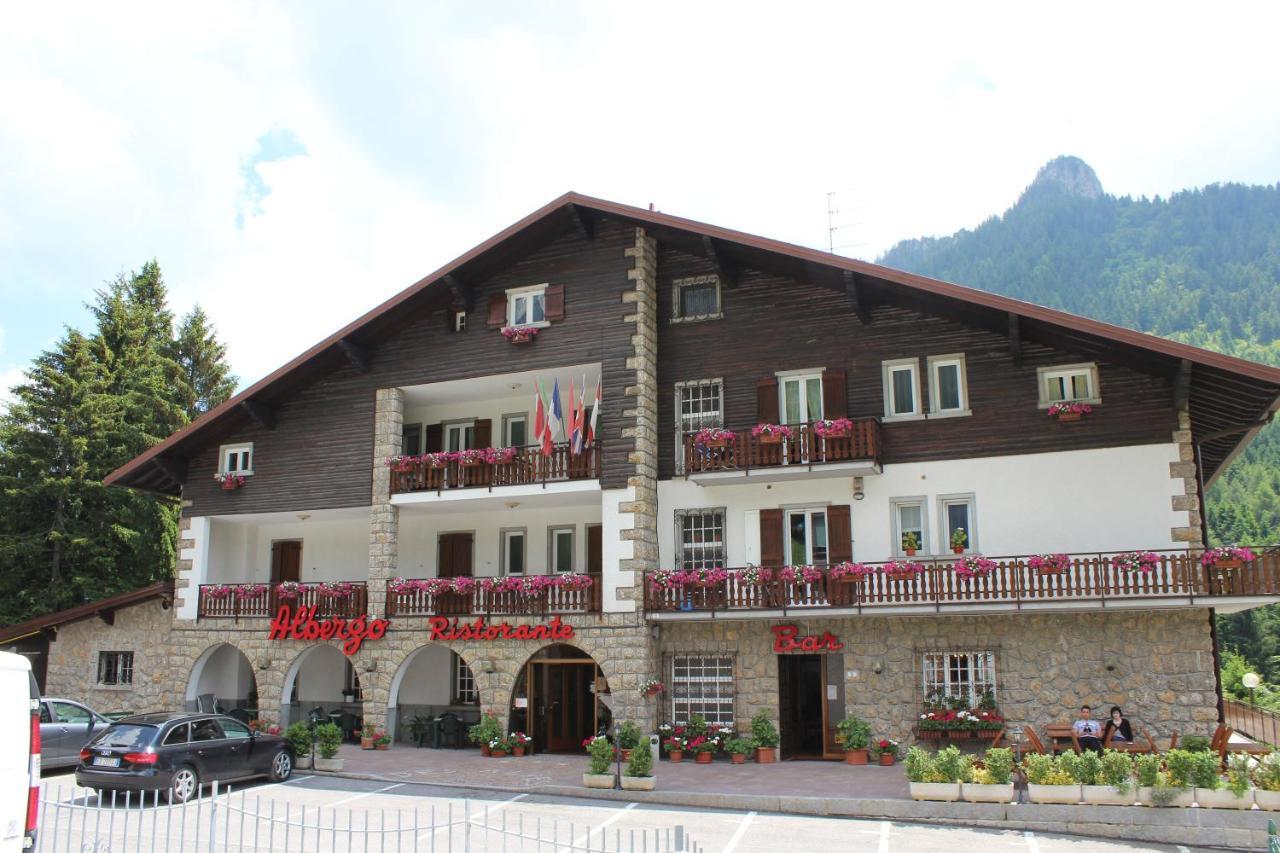 Hotel Des Alpes Castione della Presolana Luaran gambar